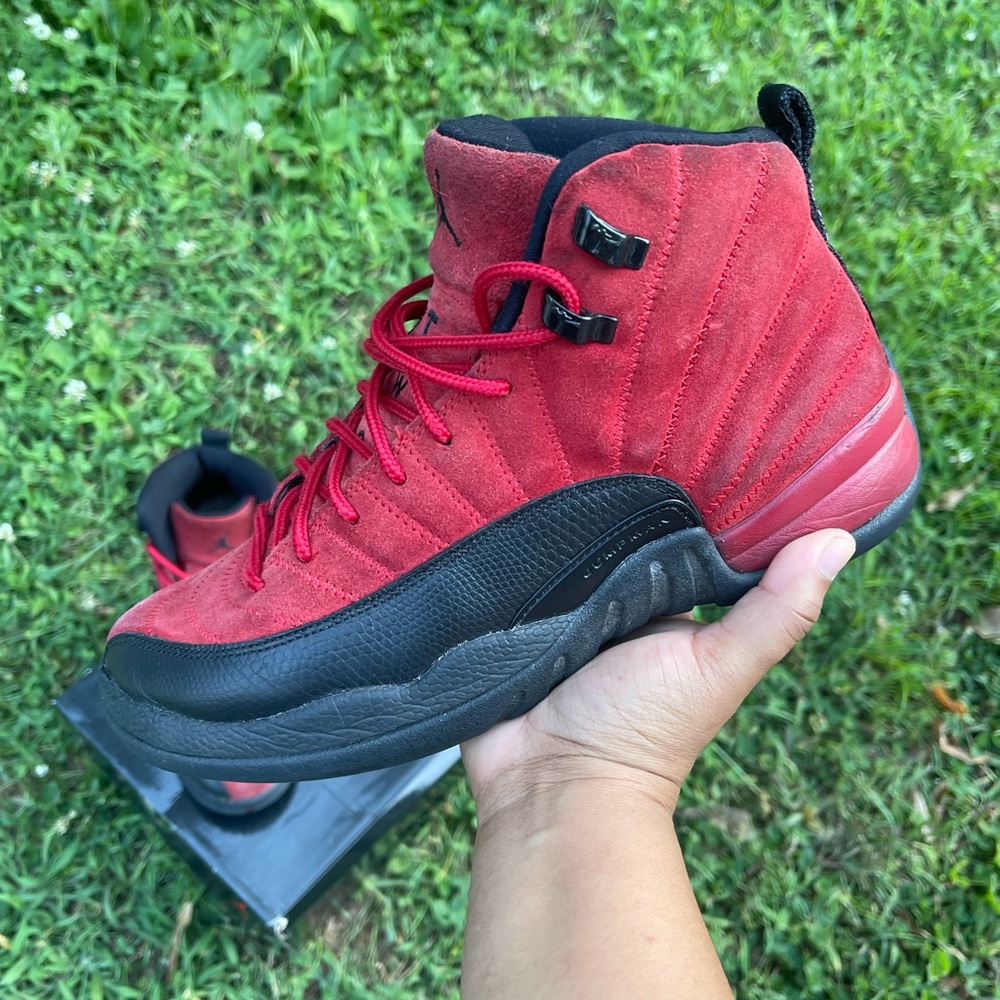 Jordan 12 Reverse Flu Game - Picture 2 of 8